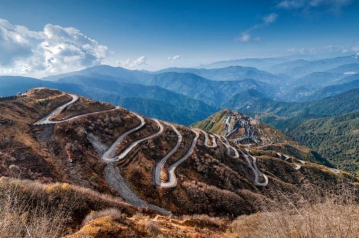 Les “ Nouvelles Routes de la Soie ” de la Chine Les “ Nouvelles Routes de la Soie ” de la Chine
