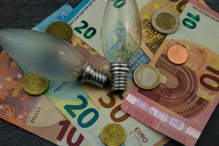 EDF report paiement particuliers et entreprises